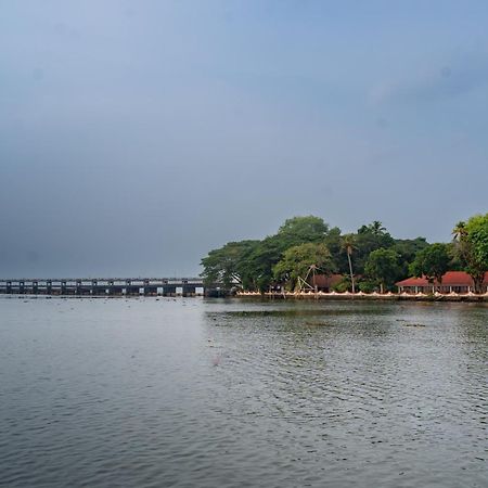 Ktdc Kumarakom Gateway Resort Alappuzha Екстериор снимка
